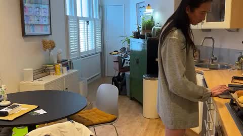 Spicyla online show from January 28, 2025, 3:25 pm