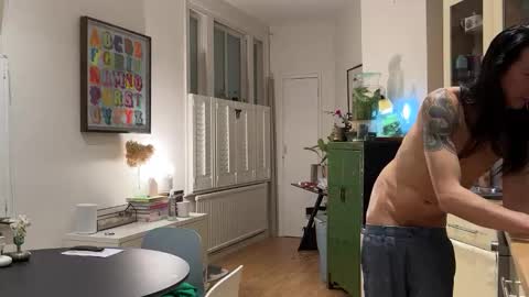 Spicyla online show from March 6, 2025, 6:48 pm