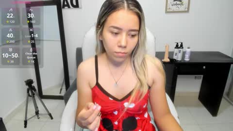 Ailyn online show from September 19, 2025, 9:32 am