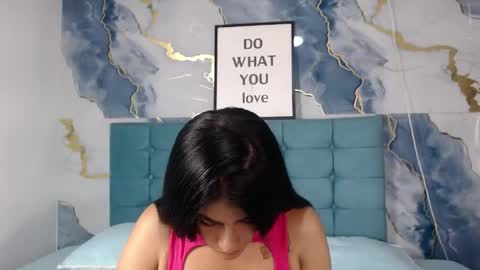 Ailyn online show from April 20, 2026, 9:49 pm