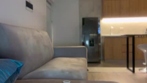 Aiisha online show from May 26, 2026, 2:07 am
