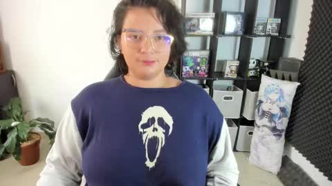 Catalina online show from December 28, 2024, 3:48 pm