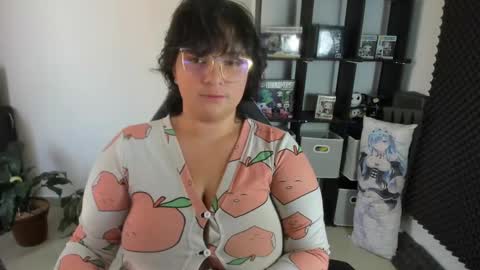 Catalina online show from January 15, 2025, 3:29 pm