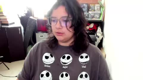 Catalina online show from October 12, 2025, 4:06 pm