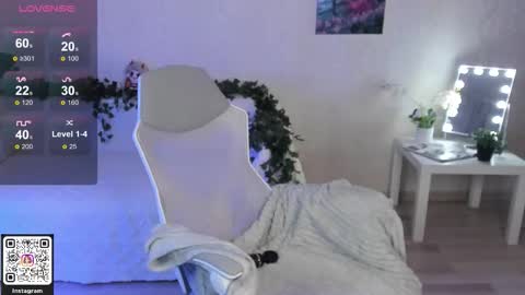 Lynn online show from November 16, 2025, 1:39 pm