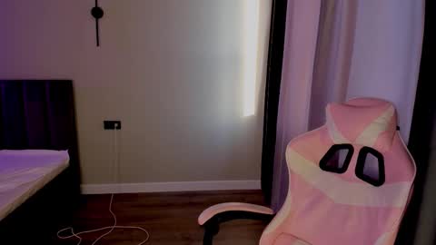 aiko_mainee online show from February 2, 2026, 3:38 am