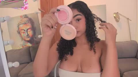 Alisson online show from November 14, 2025, 7:45 pm