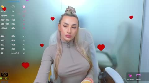 Allie  online show from October 18, 2025, 7:31 am