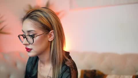  Aileen  online show from October 19, 2025, 6:41 pm