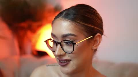  Aileen  online show from April 21, 2026, 1:42 am