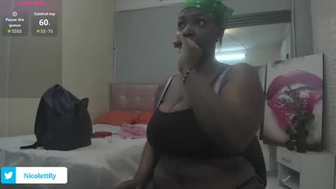 Snapshot of aileenkeys chatting on June 16, 2026, 7:27 pm aileenkeys online show from June 16, 2026, 7:27 pm