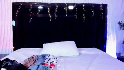 Ailyn Blaze online show from February 5, 2026, 6:07 am