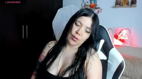 Snapshot of ailynred_ chatting on May 7, 2026, 3:23 am Ailyn online show from May 7, 2026, 3:23 am
