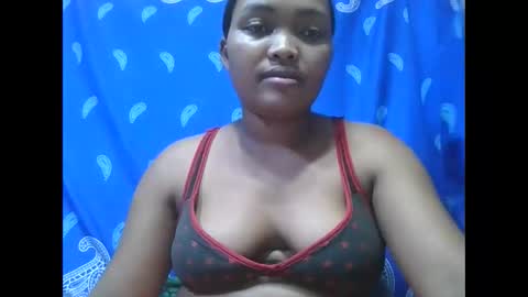 Snapshot of aimealdy chatting on December 18, 2025, 4:02 pm aimealdy online show from December 18, 2025, 4:02 pm