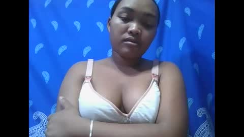 Snapshot of aimealdy chatting on December 19, 2025, 5:20 pm aimealdy online show from December 19, 2025, 5:20 pm