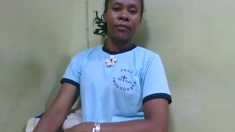 aimee982179 online show from April 15, 2026, 5:14 am