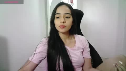 Snapshot of aineangeel chatting on July 10, 2026, 1:43 am AINE online show from July 10, 2026, 1:43 am