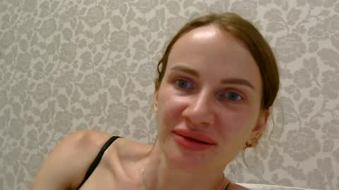 Snapshot of ainyrvixxen chatting on July 19, 2026, 10:02 pm AinyrVixxen online show from July 19, 2026, 10:02 pm