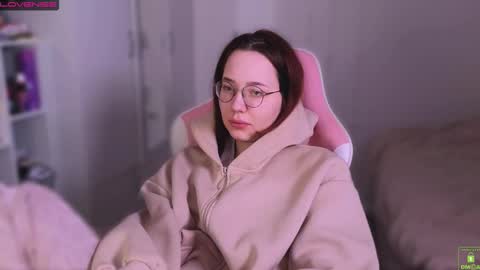 Snapshot of airyhill chatting on January 6, 2026, 12:09 pm airyhill online show from January 6, 2026, 12:09 pm