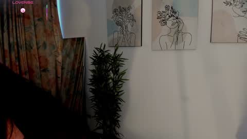 Aisha online show from February 3, 2025, 2:34 pm