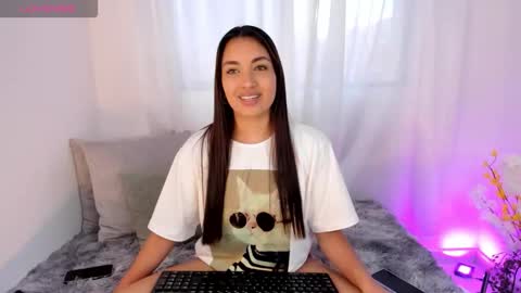 Aisha online show from October 4, 2025, 6:17 pm