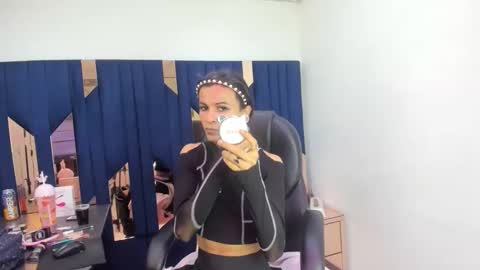 Aisha online show from April 22, 2026, 3:31 am