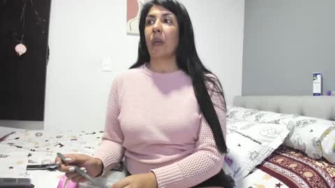 Katie   online show from February 3, 2025, 11:36 pm