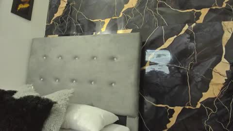 Aisha online show from December 4, 2025, 12:14 pm