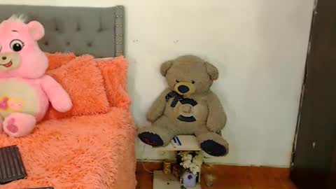 aisha_sex222 online show from September 18, 2025, 10:23 pm