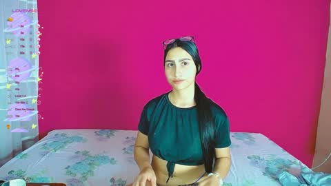 aisha_stacey0410 online show from December 6, 2024, 4:25 am