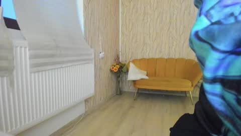 Aisha online show from February 13, 2025, 4:54 am