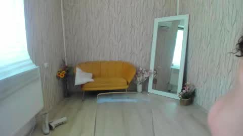 Aisha online show from February 19, 2025, 6:33 am