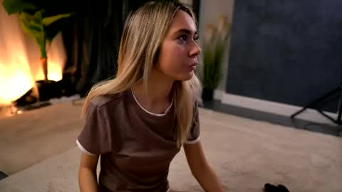 Aish online show from April 21, 2026, 10:21 am