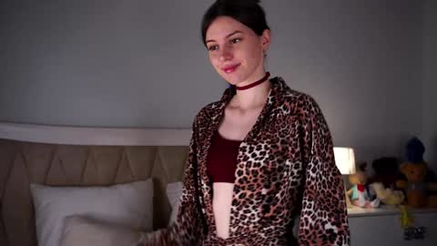 Aliza online show from February 4, 2025, 1:13 am