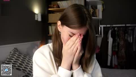 Aliza online show from October 6, 2025, 1:03 am