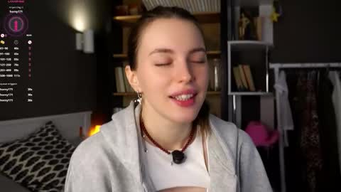 Aliza online show from October 17, 2025, 11:18 pm