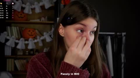 Aliza online show from October 29, 2025, 1:08 am