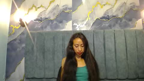 Aitana online show from November 17, 2025, 3:45 am