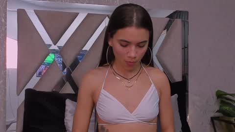 little aitana  online show from January 20, 2025, 12:39 pm