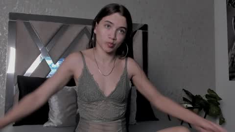 little aitana  online show from January 29, 2025, 12:45 pm