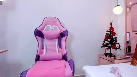 Aitana Montero online show from December 5, 2025, 11:52 am