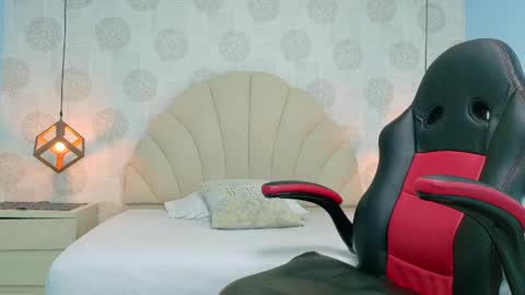 AIXA online show from April 21, 2026, 7:17 pm