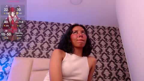 A K A N E  U W U online show from December 18, 2024, 6:57 pm