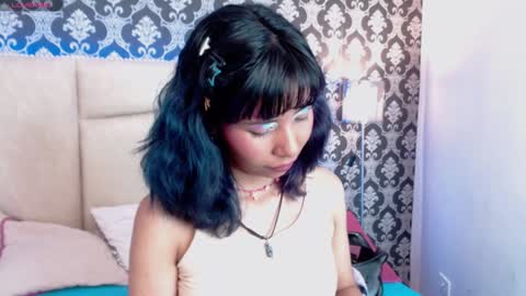 A K A N E  U W U online show from January 13, 2025, 12:24 pm