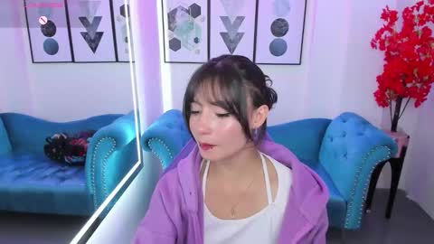 Azaka  online show from October 10, 2025, 1:10 pm