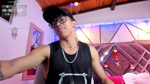 akazaboy online show from December 21, 2024, 4:19 am