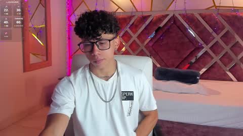 akazaboy online show from January 7, 2025, 4:08 am