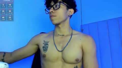 akazaboy online show from March 8, 2025, 12:09 pm