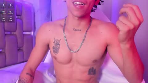 akazaboy online show from June 11, 2026, 8:29 pm