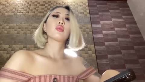 Akemi online show from September 13, 2025, 7:35 pm